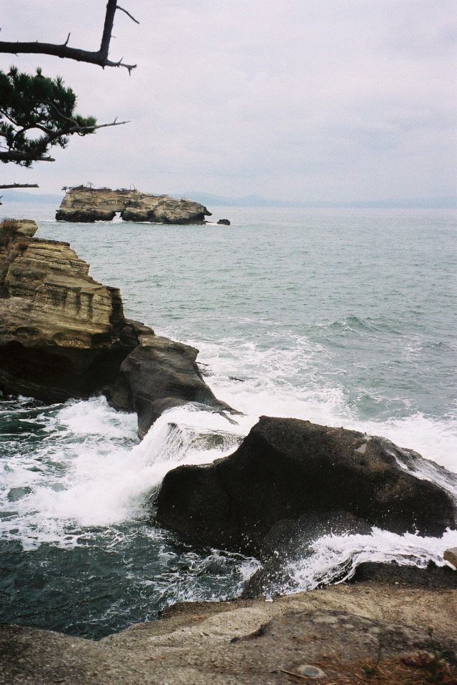 Waves on rocks